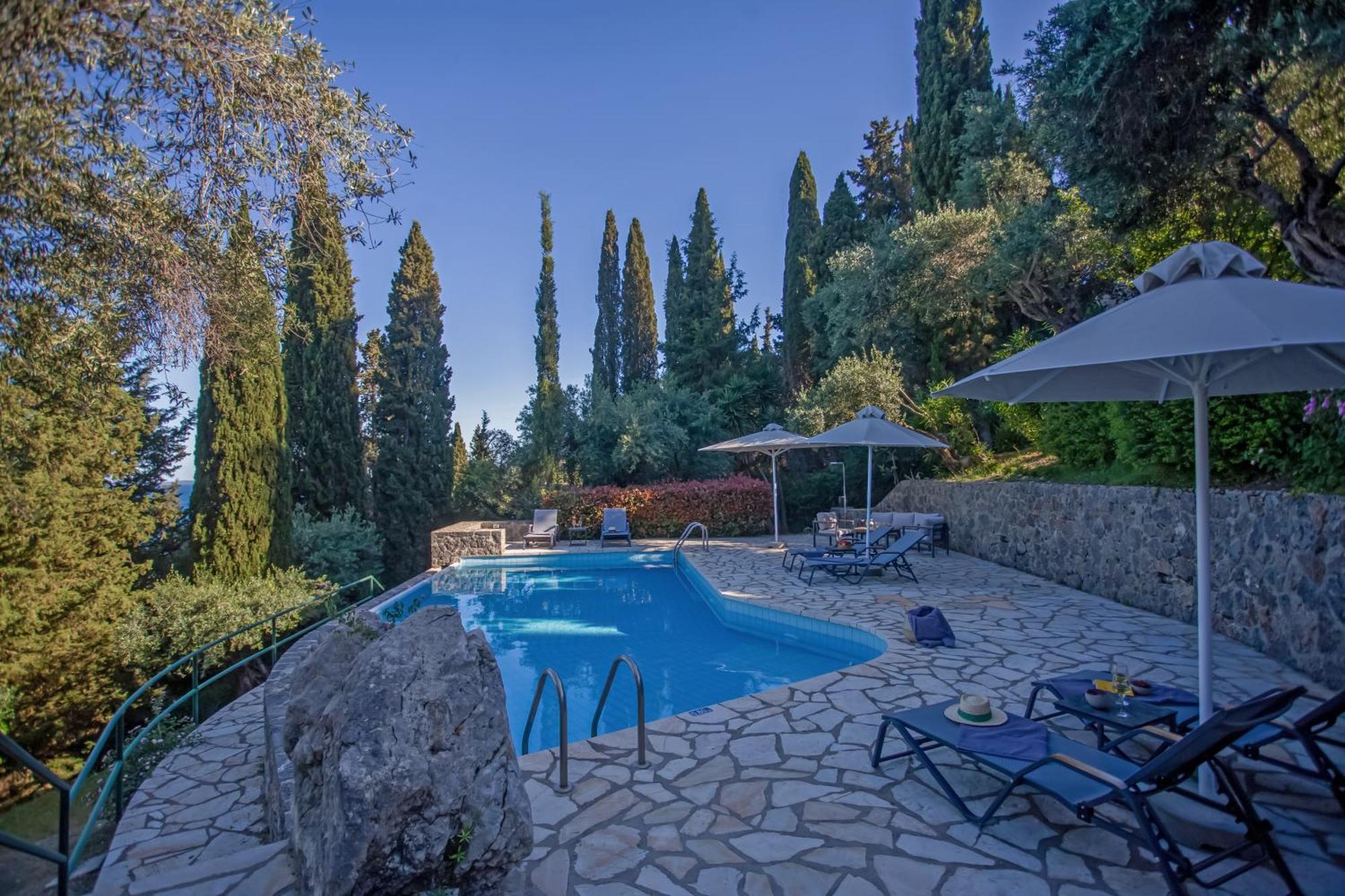 Lucky * Benitses (Corfu)