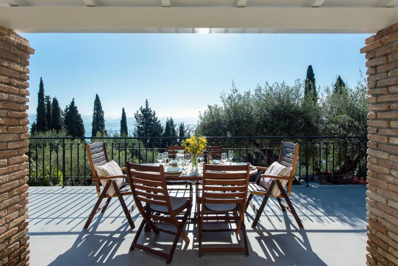 Lucky Villa *
